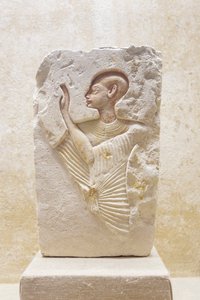 Relief eines Priesters, Neues Reich