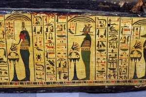Detail der äußeren Sargbasis der Mumie von Nesyamun, möglicherweise gefunden in Deir El-Bahri, Neues Reich, ca. 1100 v. Chr. (bemaltes Holz) von Egyptian 20th Dynasty