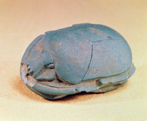 Skarabäus vom Halsband einer Mumie, Spätzeit, ca. 600 v. Chr.