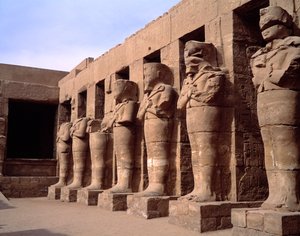 Ägyptische Antike: Ansicht des Tempels von Karnak. Ägypten