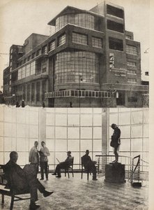 Der Zuyev-Arbeiterclub in Moskau. Illustration aus Die UdSSR baut den Sozialismus, 1933
