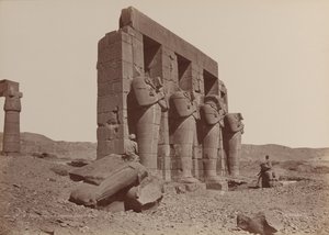Theben, Tempel von Ramasseum, zerbrochene Kolosse von Émile Béchard