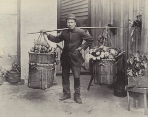 Ein chinesischer Gemüsehändler von English Photographer