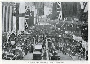 Auf einer Automobilausstellung (Agricultural Hall) von English Photographer