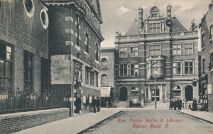Bow Public Baths und Bibliothek, Roman Road, London von English Photographer