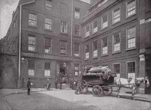 Dr. Johnsons Haus, Gough Square, Fleet Street von English Photographer