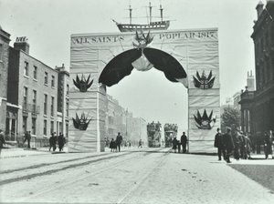 East India Dock Road: temporärer Torbogen, Victoria-Diamantenjubiläum, 1897