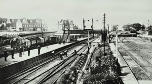 Grove Park Station: Außenansicht und Bahnsteige, 1888 von English Photographer