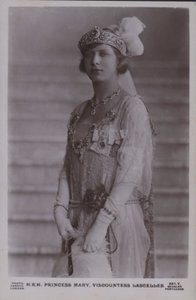 Ihre Königliche Hoheit Prinzessin Mary, Viscountess Lascelles (s/w Foto) von English Photographer
