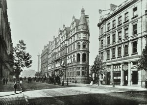Northumberland Avenue, 1895 von English Photographer