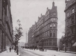 Northumberland Avenue, mit dem Constitutional Club von English Photographer
