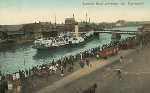 Raddampfer aus London kommt in Great Yarmouth, Norfolk an von English Photographer