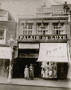 Palais de Luxe, High Street, Bromley von English Photographer