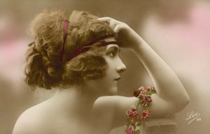 Porträt einer jungen Frau von English Photographer