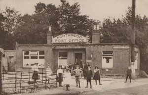 Postamt, Northwood, London von English Photographer
