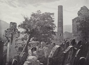 Rundturm, St Kevins Kreuz und Küche, Glendalough