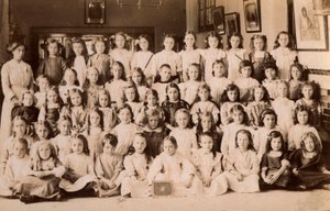 Schulkinder, Norfolk, frühes 20. Jahrhundert von English Photographer