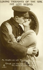 Soldat küsst ein Mädchen von English Photographer