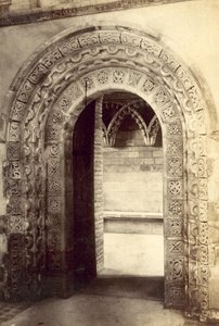St Albans Abbey, Normannisches Tor (s/w Foto) von English Photographer