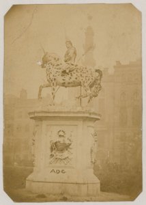 Statue von König George I, Leicester Square, London; Fotografie von 1866 von English Photographer
