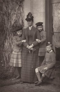 Die Herzogin von Connaught und Familie von English Photographer