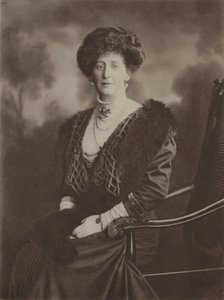 Die ehrenwerte Mrs. Eustace Fiennes von English Photographer