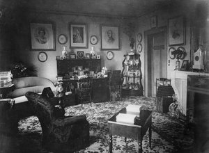 Das Wohnzimmer der Königin, Villa Hohenlohe, Baden-Baden, späte 1860er Jahre von English Photographer