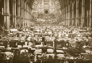 Der Schlafsaal, Alexandra Palace, Illustration aus Deutsche Gefangene in Großbritannien (Fotogravur)