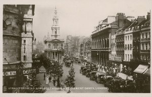 The Strand, zeigt Somerset House und St Clement Danes, London