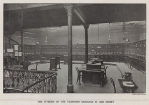 Das Innere der Telefonzentrale in der Lime Street von English Photographer