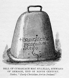 Glocke von Cumascach Mac Aillelo, Verwalter von Armagh, Ende des neunten Jahrhunderts, Illustration aus Short History of the English People von J. R. Green, veröffentlicht 1892