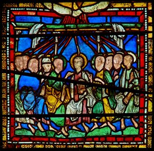 Detail aus dem Ostfenster der Dreifaltigkeitskapelle mit Pfingsten von English School