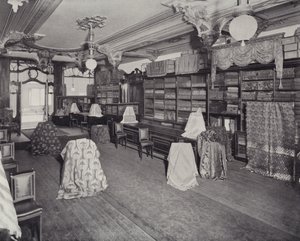 Einrichtungsabteilung für Stoffe, Harrods von English School