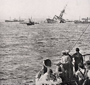 HMS Majestic sinkt am 27. Mai 1915, aus 