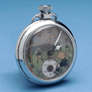Taschenuhr mit einem Bild eines Fußballspielers von English School