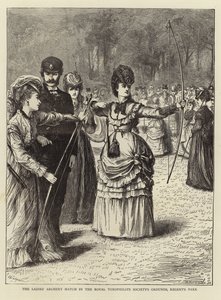 Das Damen-Bogenschießen von English School