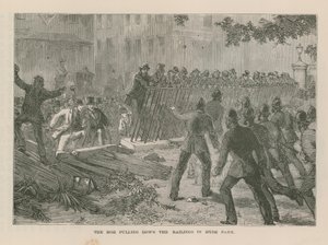 Der Mob reißt die Geländer im Hyde Park nieder von English School