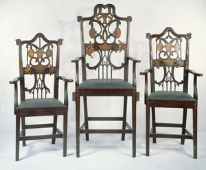 Drei georgische Freimaurerstühle, um 1790 (Mahagoni)