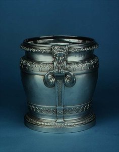 Weinkühler in Vasenform von William III von David Williams, London