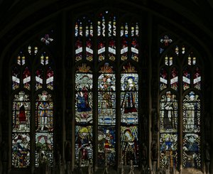 Fenster mit Darstellung des Ostfensters der Beauchamp-Kapelle (nach der Restaurierung)