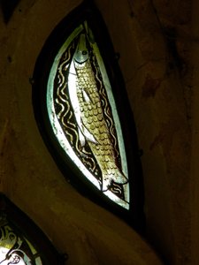 Fenster s4, Darstellung eines Fisches von English School