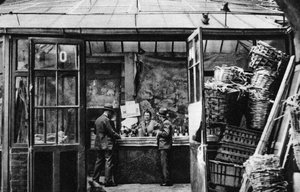 Eine Bar im Viertel des Zentralmarktes, Paris, 1931