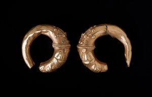 Goldene Ohrringe, 450-400 v. Chr.