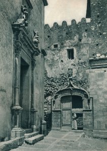 Eingang einer Kirche, Taormina, Sizilien, Italien