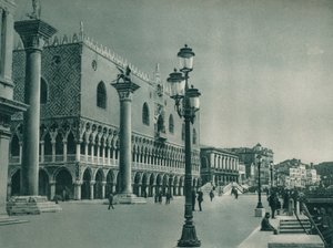 Hauptfassade des Dogenpalastes mit Riva degli Schiavoni, Venedig, Italien, 1927
