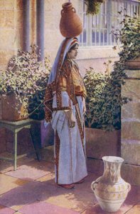 Junge Frau trägt Wasser auf dem Kopf in Bethlehem, Palästina von European Photographer