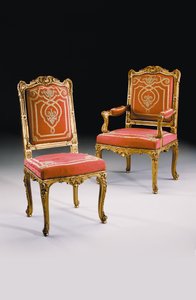 Stühle aus einem Set von vierzehn, möglicherweise französisch, im Régence-Stil