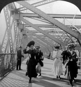 Die Promenade, Williamsburg Bridge, New York, USA von Excelsior Stereoscopic Tours