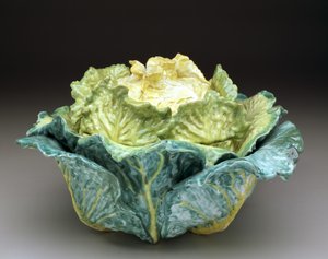 "Kohl" Terrine und Deckel, ca. 1755 (zinnverglaste Irdenware)