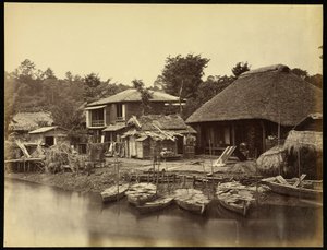 Japanisches Häuschen am Bach Yokohama